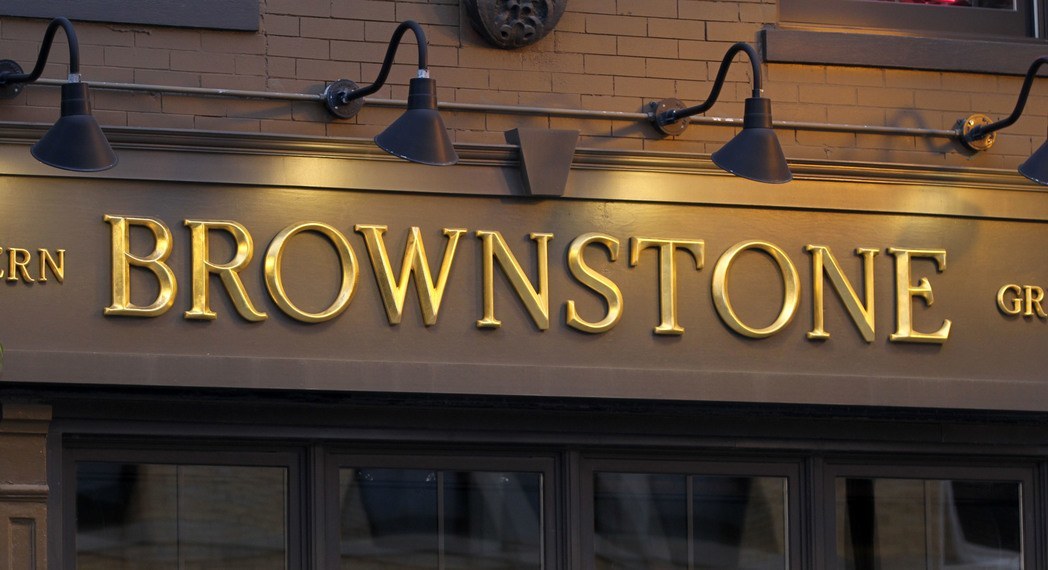 gold-leaf-letters-formed-plastic-prismatic-architectural-font-for-exterior-restaurant-building-use-1